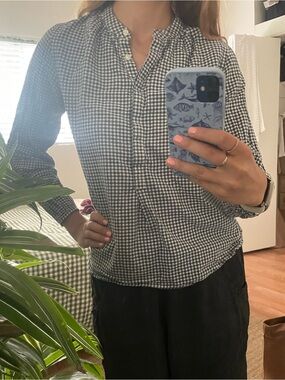 Trovata black & white gingham button up blouse!